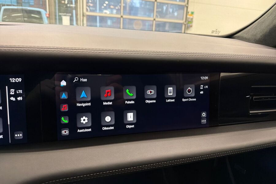 Porsche Taycan vaihtoauto