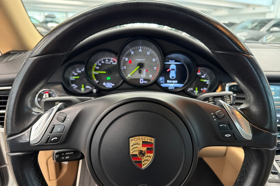 Porsche Panamera vaihtoauto