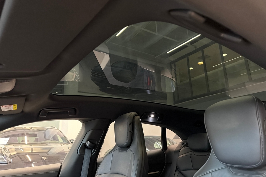 Porsche Taycan vaihtoauto