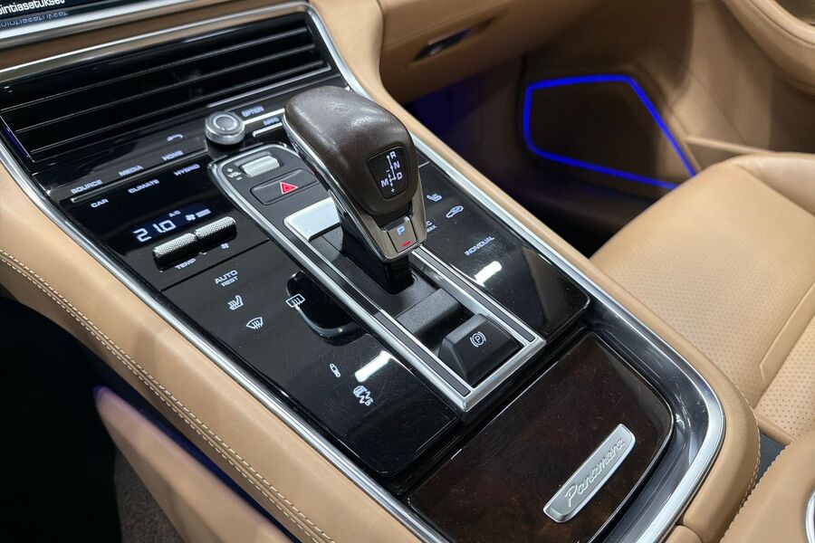 Porsche Panamera vaihtoauto