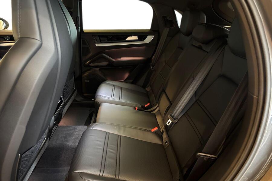 Porsche Cayenne vaihtoauto