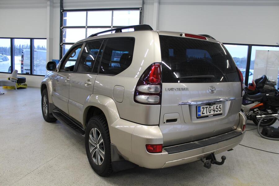 Toyota Land Cruiser vaihtoauto