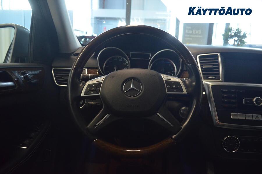 Mercedes-Benz ML vaihtoauto