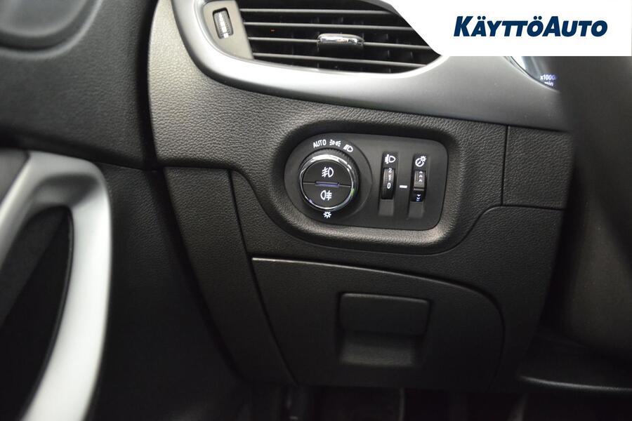 Opel Astra vaihtoauto