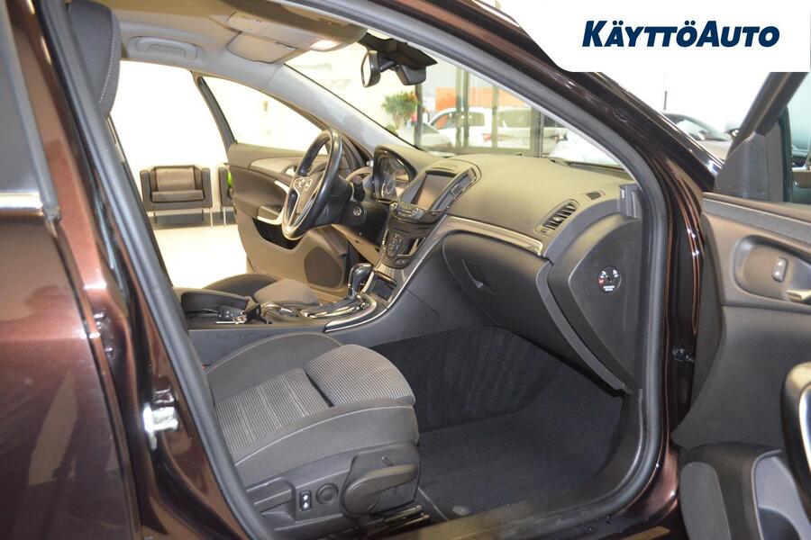 Opel Insignia vaihtoauto