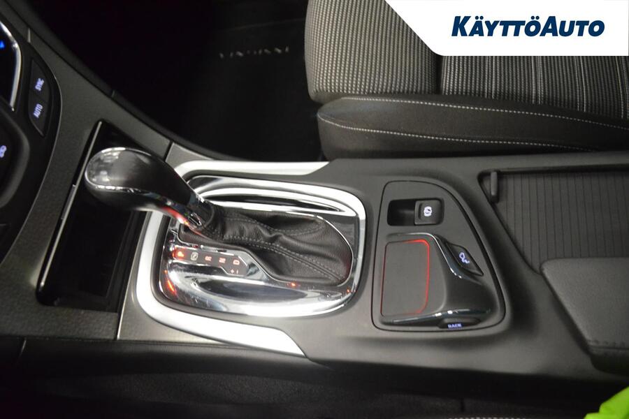 Opel Insignia vaihtoauto