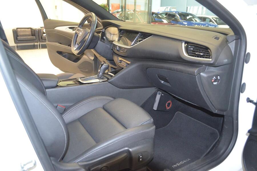 Opel Insignia vaihtoauto