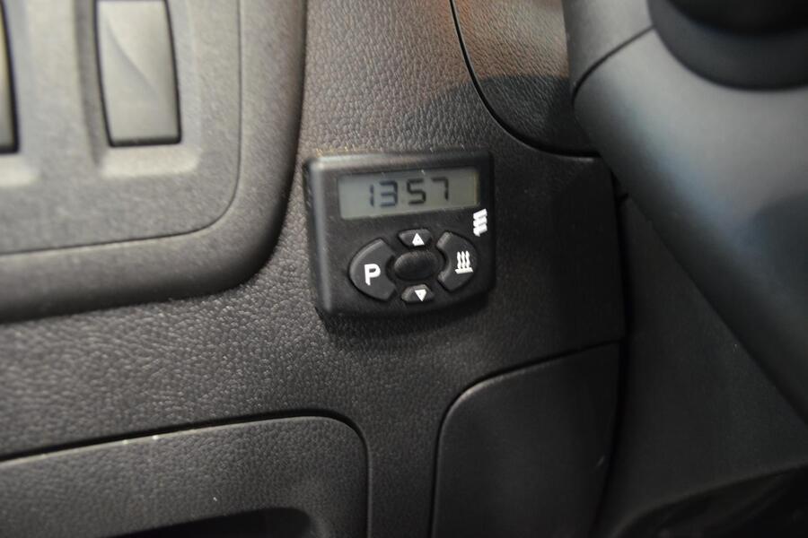 Nissan NV400 vaihtoauto