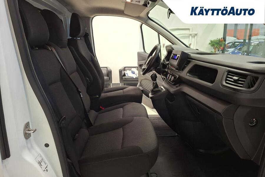 Nissan Primastar vaihtoauto