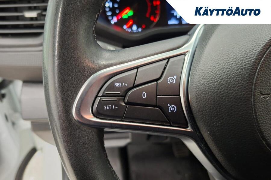 Nissan Primastar vaihtoauto