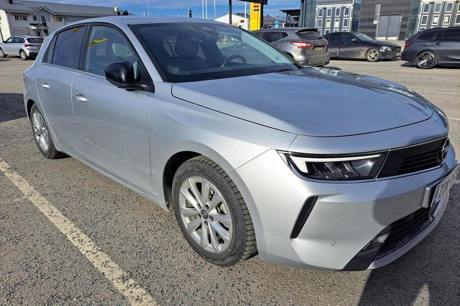 Opel Astra vaihtoauto