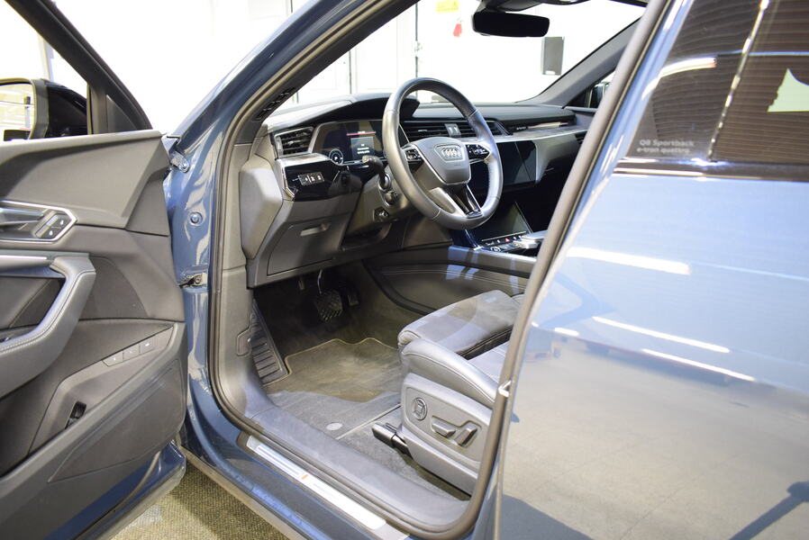 Audi Q8 e-tron vaihtoauto