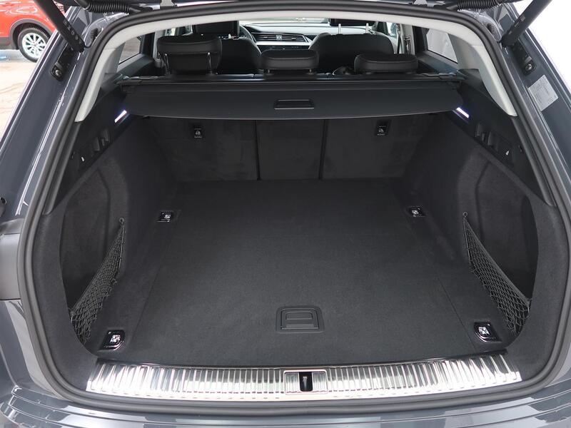 Audi Q8 e-tron vaihtoauto