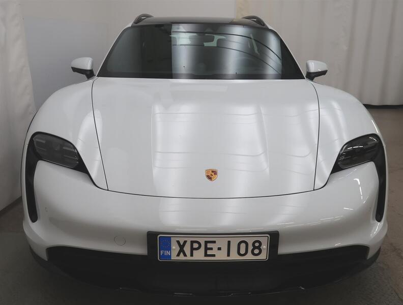 Porsche Taycan vaihtoauto