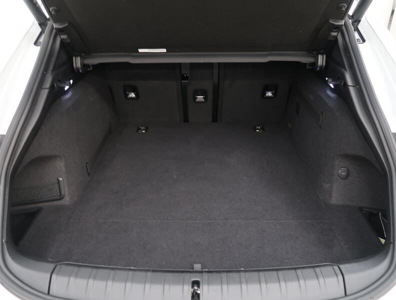 Porsche Taycan vaihtoauto