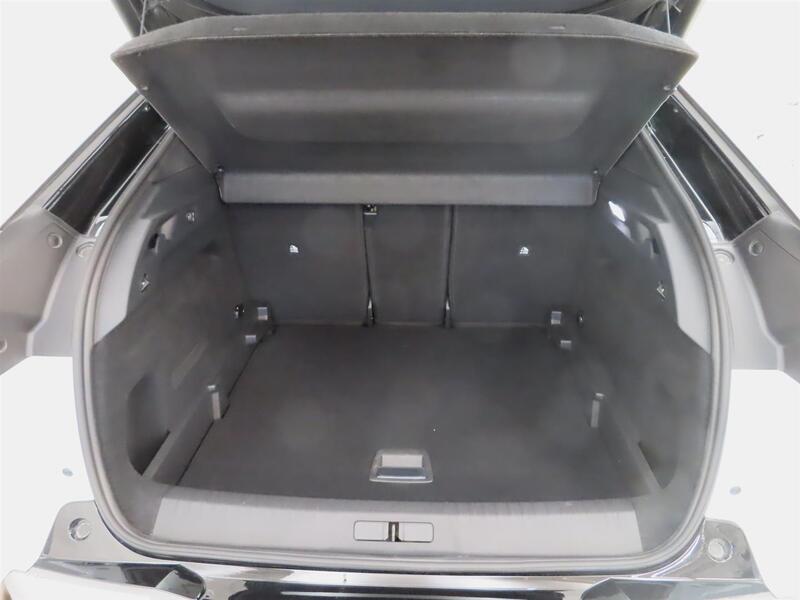 Peugeot E-3008 vaihtoauto