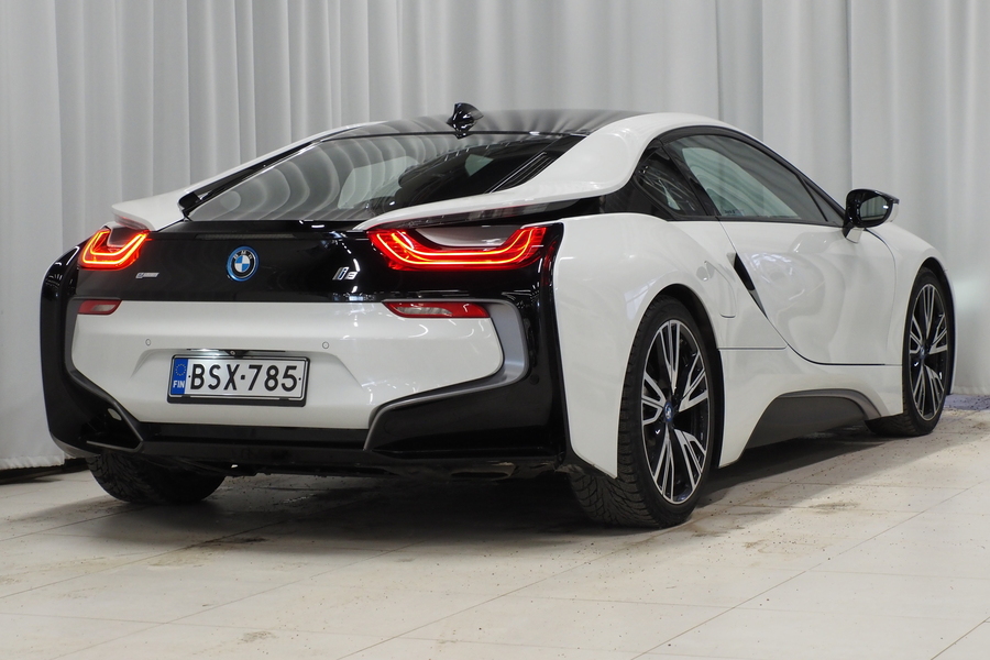BMW i8 vaihtoauto