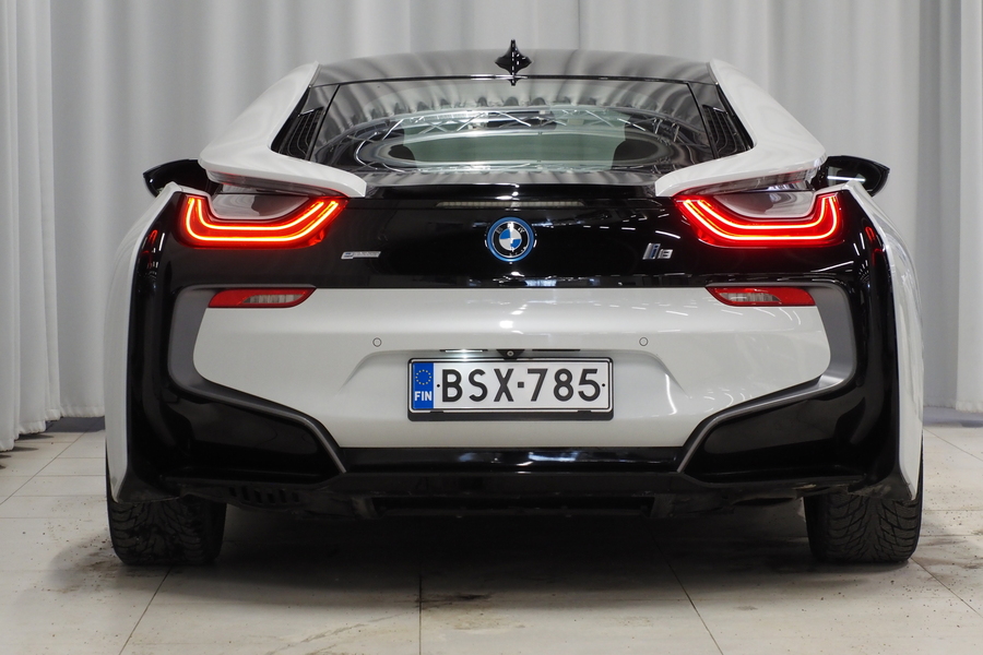 BMW i8 vaihtoauto
