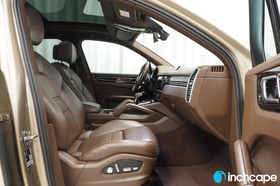 Porsche Cayenne vaihtoauto