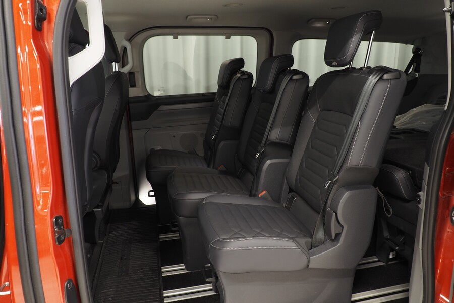 Ford Tourneo Custom vaihtoauto