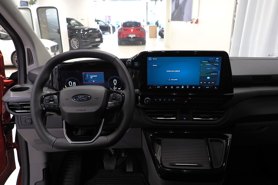 Ford Tourneo Custom vaihtoauto