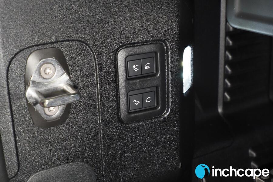 Land Rover Defender vaihtoauto