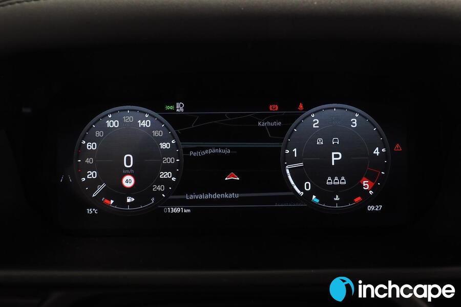 Land Rover Defender vaihtoauto