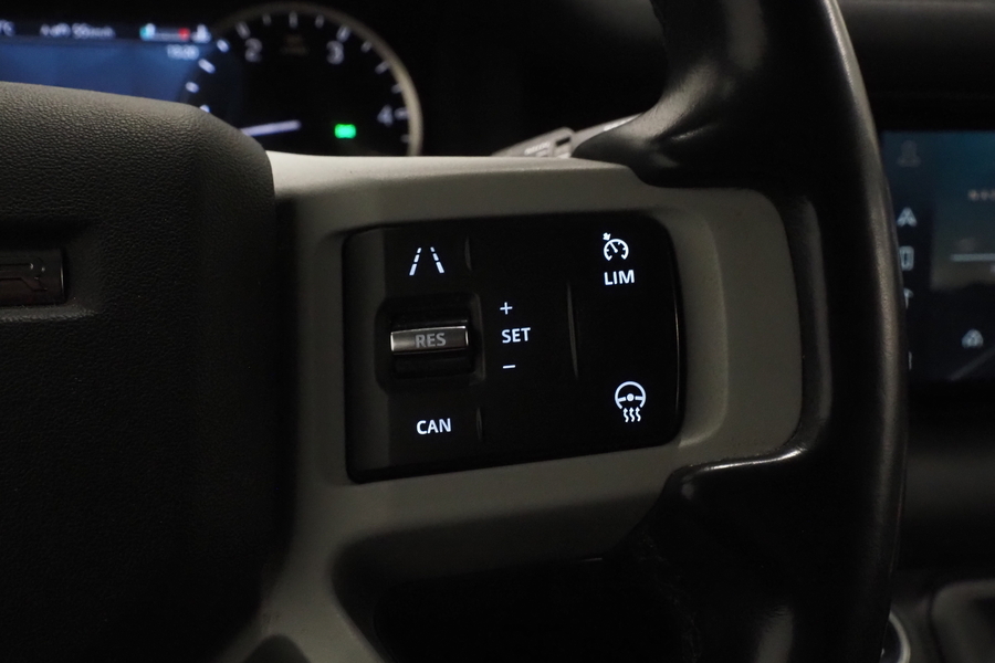 Land Rover Defender vaihtoauto