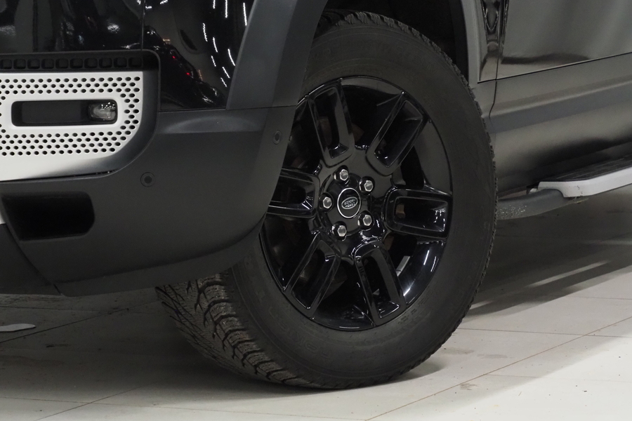 Land Rover Defender vaihtoauto