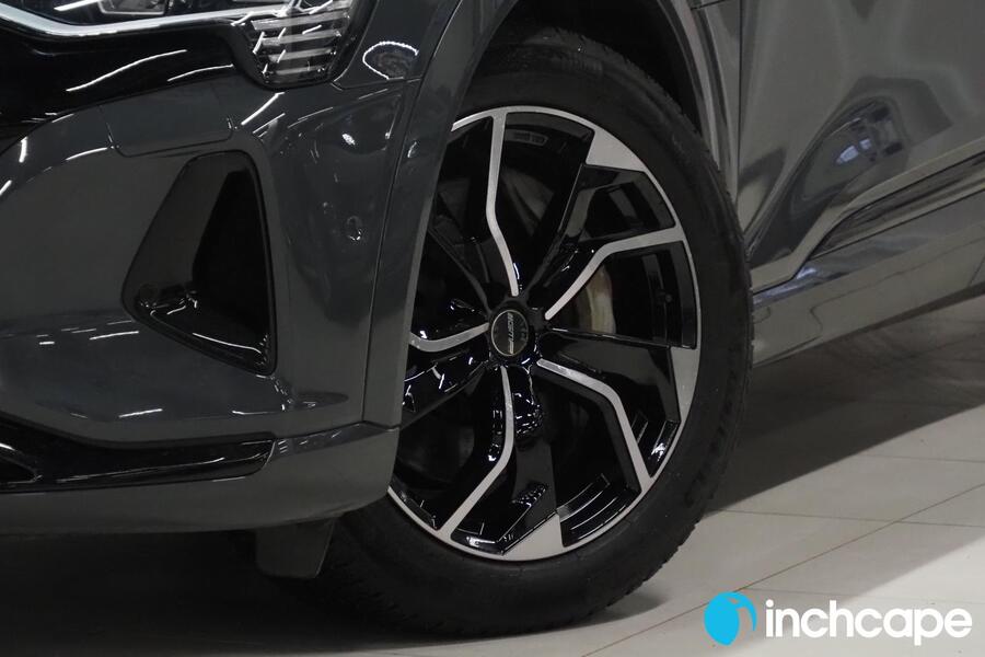 Audi Q8 e-tron vaihtoauto