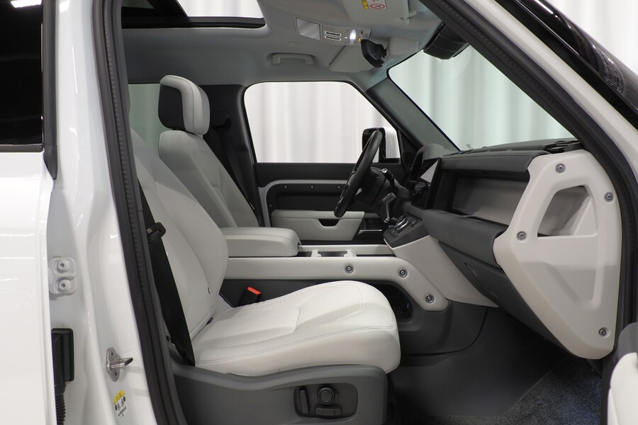 Land Rover Defender vaihtoauto