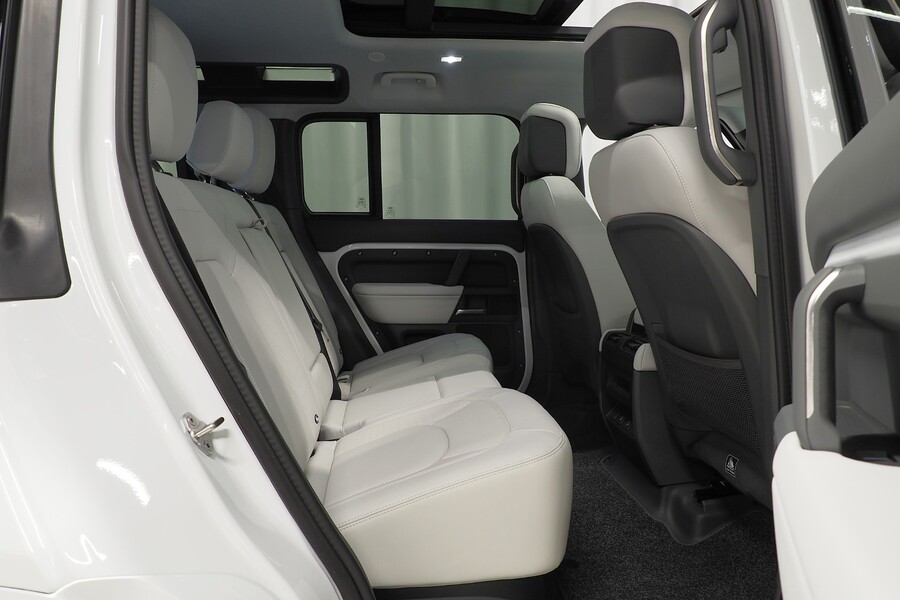 Land Rover Defender vaihtoauto