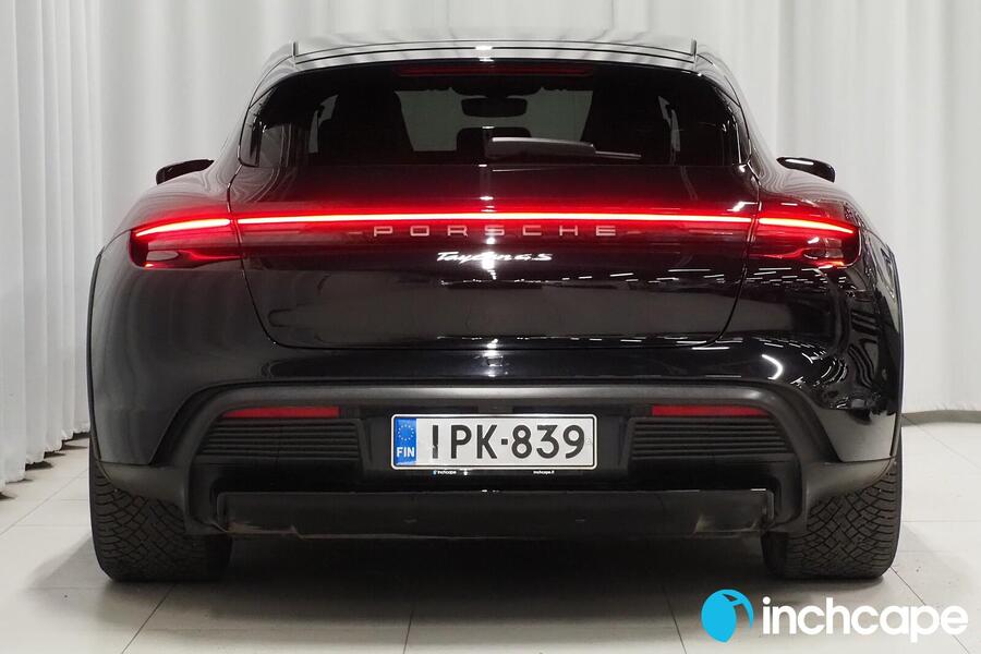 Porsche Taycan vaihtoauto