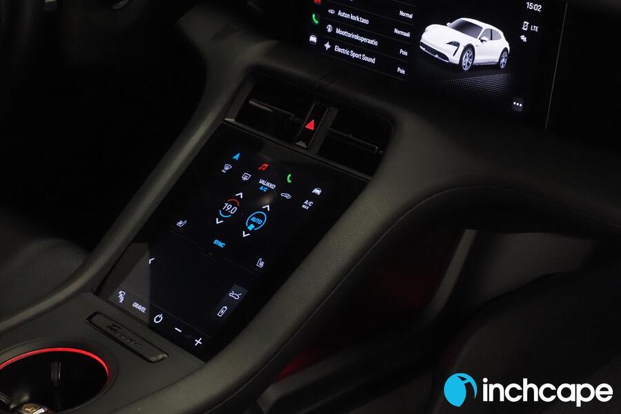 Porsche Taycan vaihtoauto