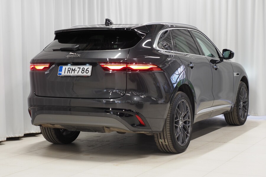 Jaguar F-PACE vaihtoauto