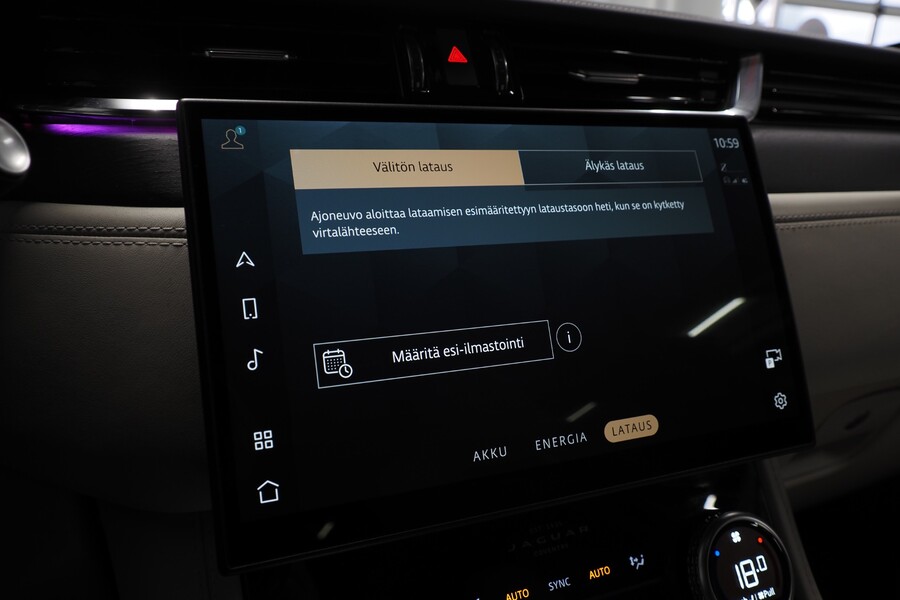 Jaguar F-PACE vaihtoauto