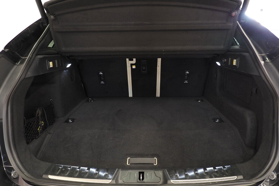 Jaguar F-PACE vaihtoauto