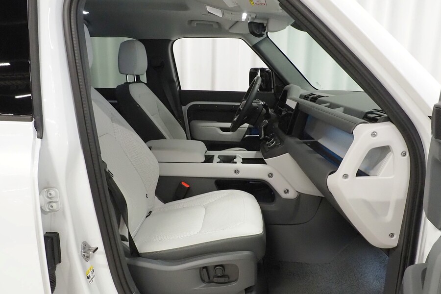 Land Rover Defender vaihtoauto