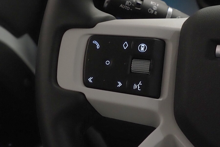 Land Rover Defender vaihtoauto