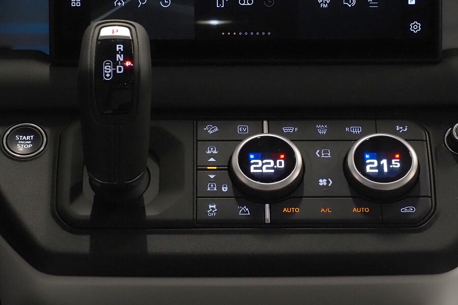 Land Rover Defender vaihtoauto