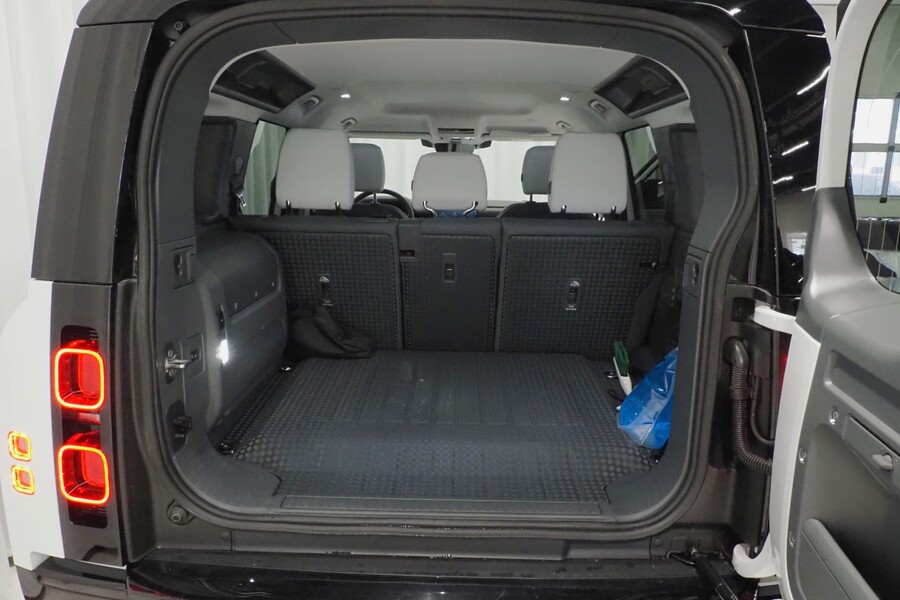 Land Rover Defender vaihtoauto