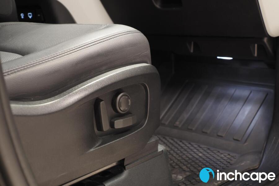 Land Rover Defender vaihtoauto