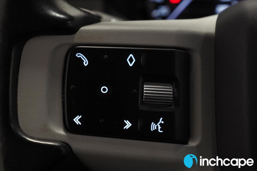 Land Rover Defender vaihtoauto