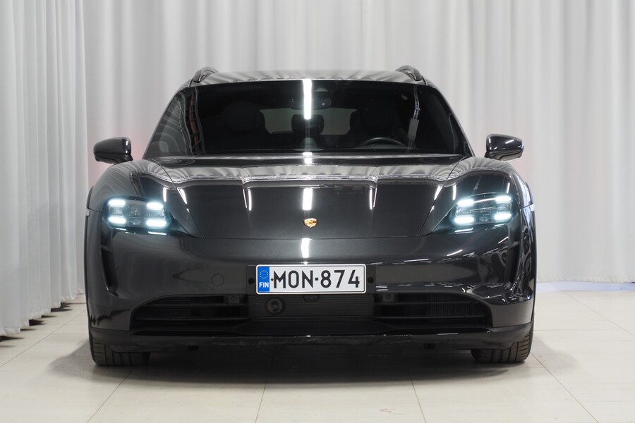 Porsche Taycan vaihtoauto