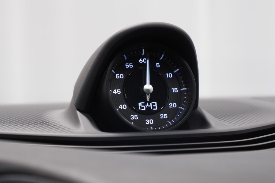 Porsche Taycan vaihtoauto