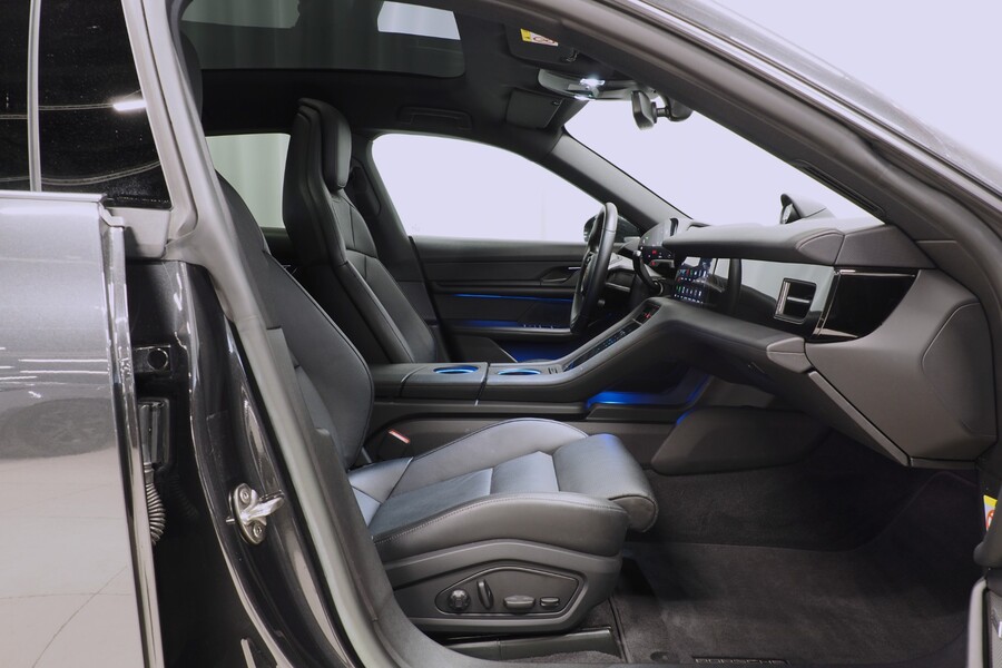 Porsche Taycan vaihtoauto