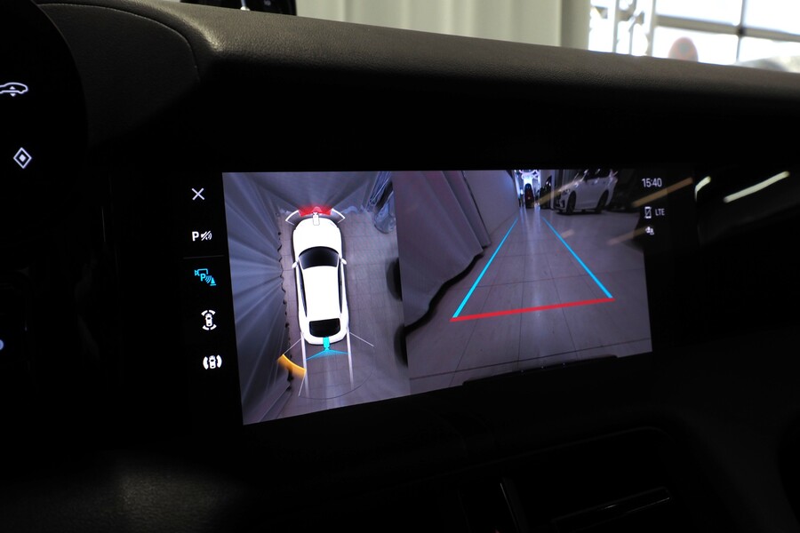 Porsche Taycan vaihtoauto