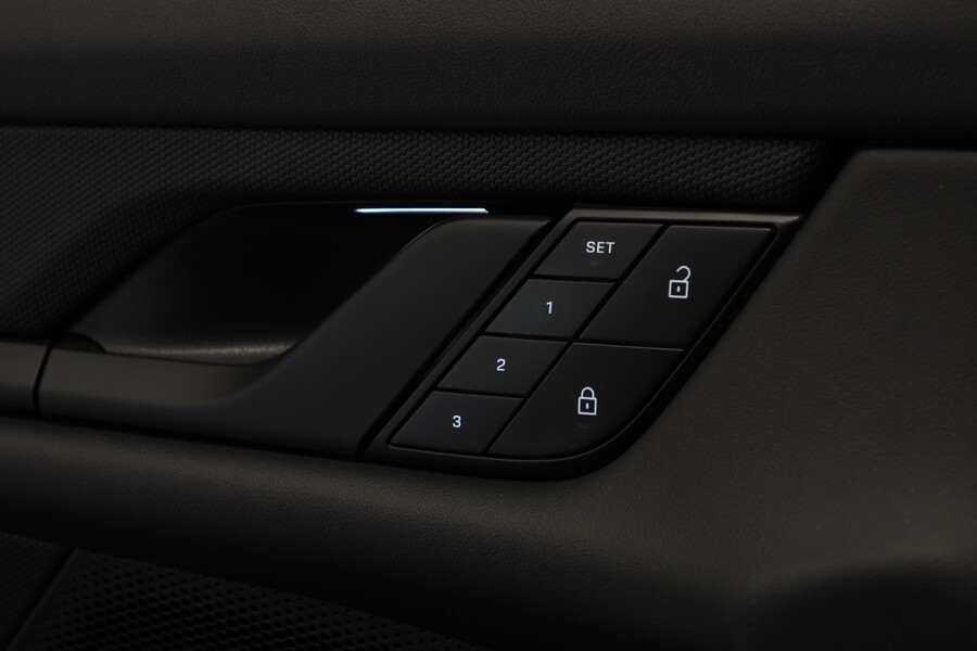 Porsche Taycan vaihtoauto