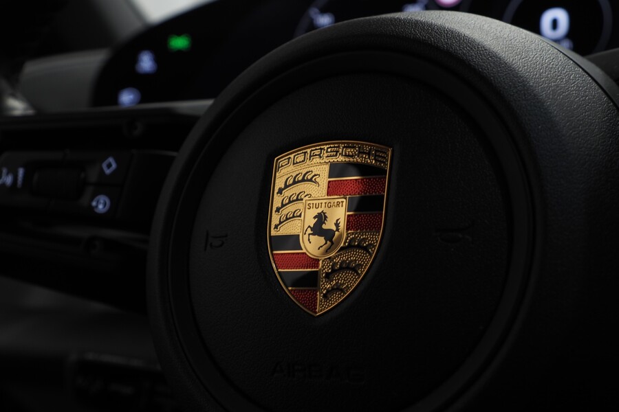 Porsche Taycan vaihtoauto