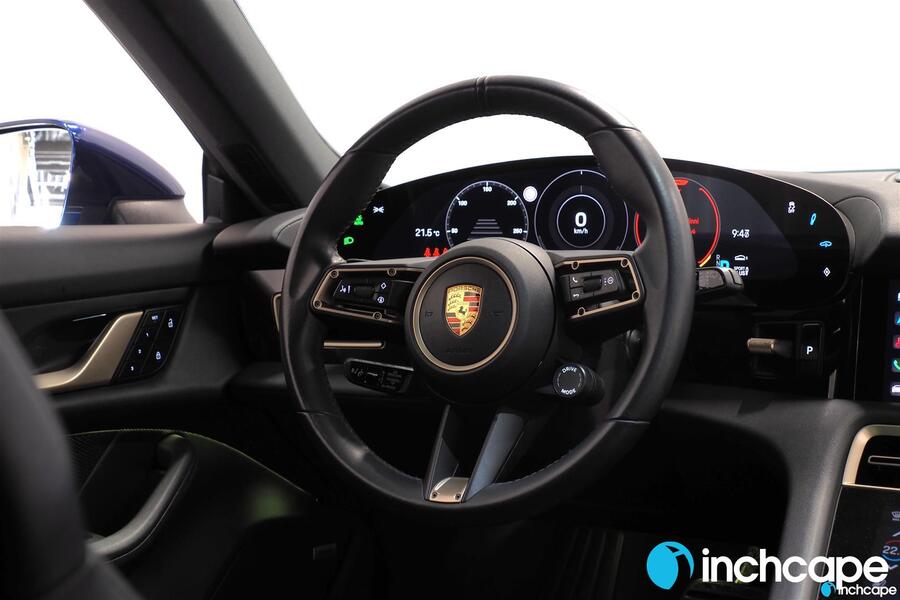 Porsche Taycan vaihtoauto